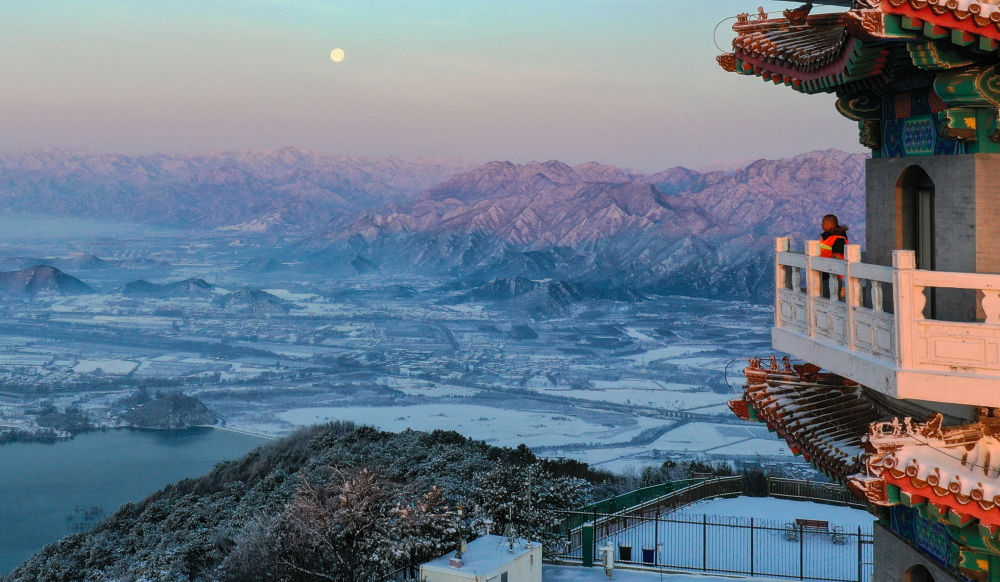 建设美丽中国 护绿水青山“金饭碗”